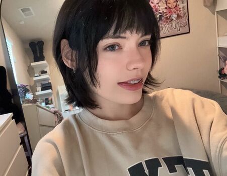 Isizzly leaked private photo uncensored HD quality