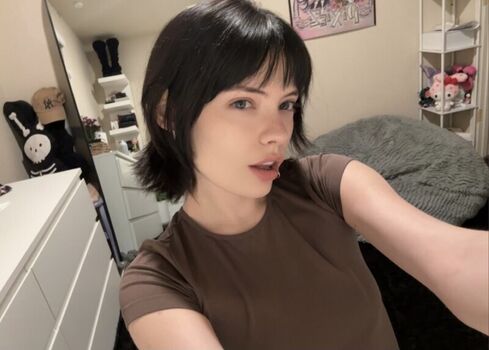 Isizzly leaked private photo uncensored HD quality
