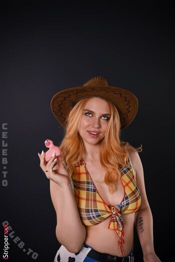 Istripper  page leaked private photo uncensored HD quality