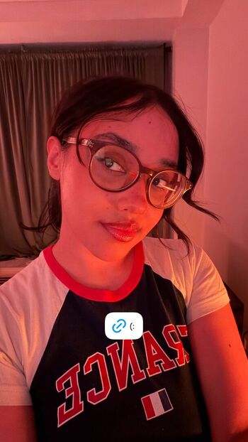 Itsqueennovaa leaked private photo uncensored HD quality