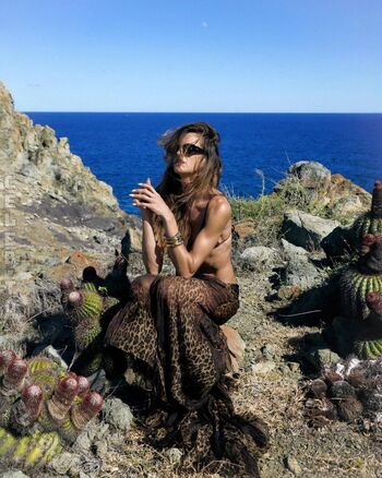 Izabel goulart leaked private photo uncensored HD quality