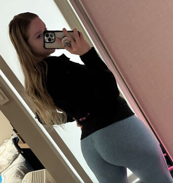 Izzy g page leaked private photo uncensored HD quality
