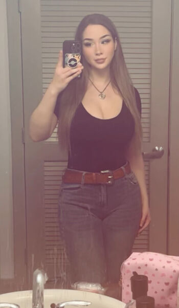 Izzy g leaked private photo uncensored HD quality