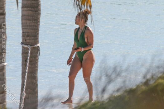 Jennifer lopez  page leaked private photo uncensored HD quality