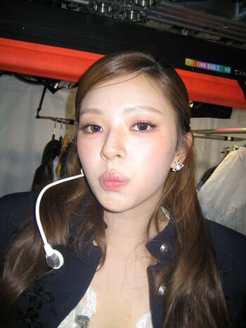 Jeongyeon page leaked private photo uncensored HD quality