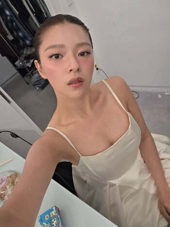 Jeongyeon leaked private photo uncensored HD quality