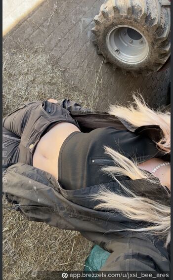 Jxsi bee ares  page leaked private photo uncensored HD quality