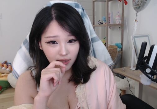 Kang hee yoon page leaked private photo uncensored HD quality