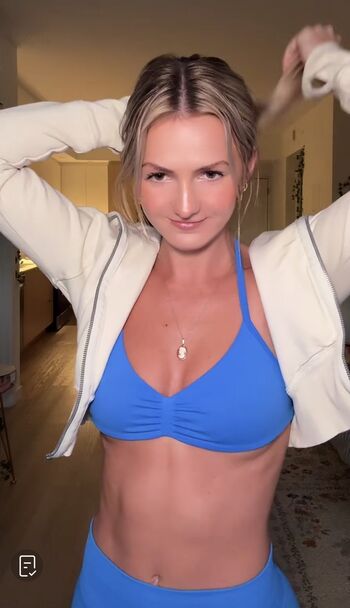 Kararoselynd leaked private photo uncensored HD quality