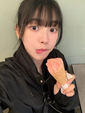 Katarinabluu  page leaked private photo uncensored HD quality