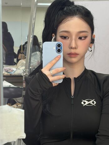 Katarinabluu  page leaked private photo uncensored HD quality