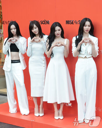 Katarinabluu  page leaked private photo uncensored HD quality