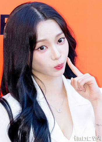 Katarinabluu  page leaked private photo uncensored HD quality