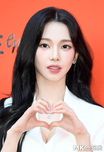 Katarinabluu  page leaked private photo uncensored HD quality