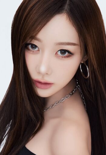 Katarinabluu  page leaked private photo uncensored HD quality