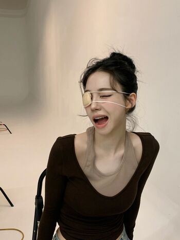 Katarinabluu  page leaked private photo uncensored HD quality