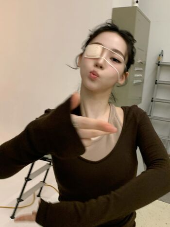 Katarinabluu  page leaked private photo uncensored HD quality