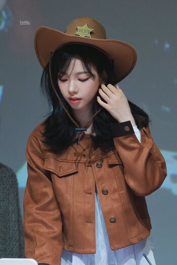 Katarinabluu  page leaked private photo uncensored HD quality