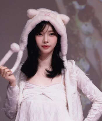 Katarinabluu  page leaked private photo uncensored HD quality