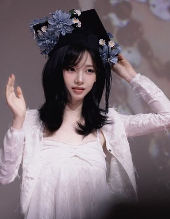 Katarinabluu  page leaked private photo uncensored HD quality