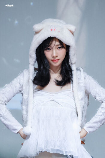 Katarinabluu  page leaked private photo uncensored HD quality