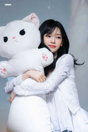 Katarinabluu  page leaked private photo uncensored HD quality