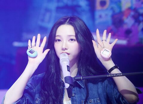 Katarinabluu  page leaked private photo uncensored HD quality