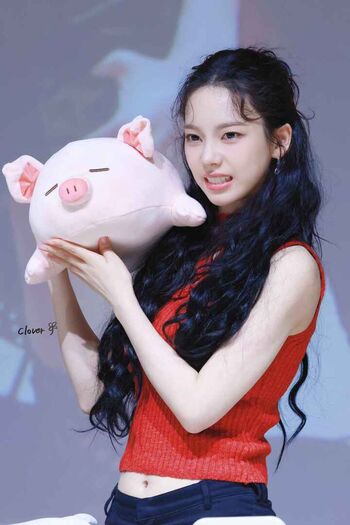 Katarinabluu  page leaked private photo uncensored HD quality