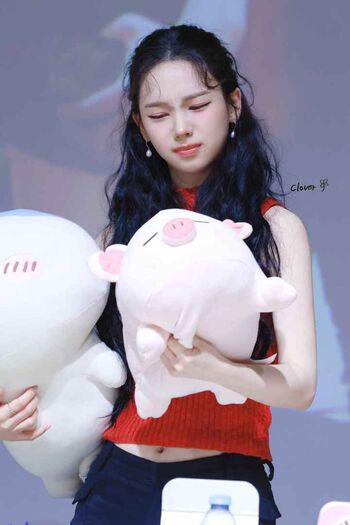 Katarinabluu  page leaked private photo uncensored HD quality