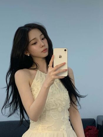 Katarinabluu  page leaked private photo uncensored HD quality