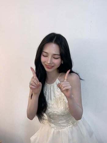 Katarinabluu  page leaked private photo uncensored HD quality