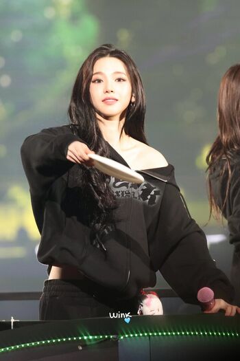 Katarinabluu  page leaked private photo uncensored HD quality