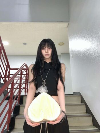 Katarinabluu  page leaked private photo uncensored HD quality