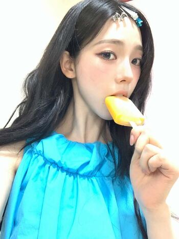 Katarinabluu  page leaked private photo uncensored HD quality