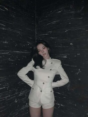 Katarinabluu  page leaked private photo uncensored HD quality