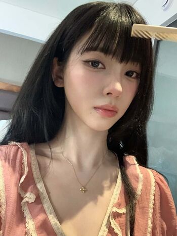 Katarinabluu  page leaked private photo uncensored HD quality