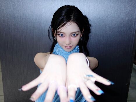 Katarinabluu  page leaked private photo uncensored HD quality