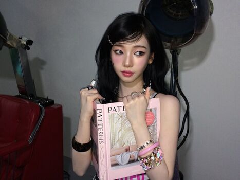 Katarinabluu  page leaked private photo uncensored HD quality