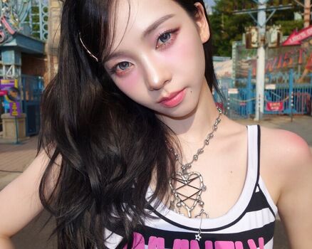 Katarinabluu  page leaked private photo uncensored HD quality