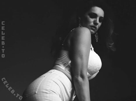 Kelly brook page leaked private photo uncensored HD quality