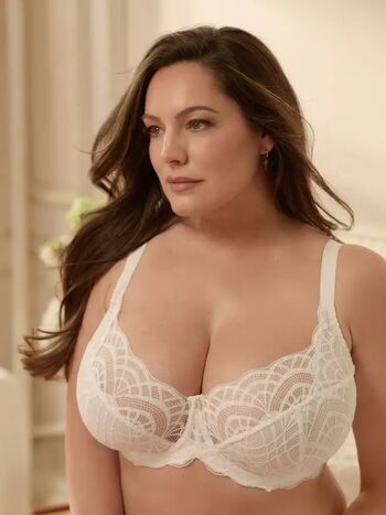 Kelly brook page leaked private photo uncensored HD quality