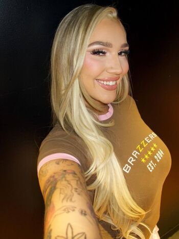 Kendra sunderland  page leaked private photo uncensored HD quality