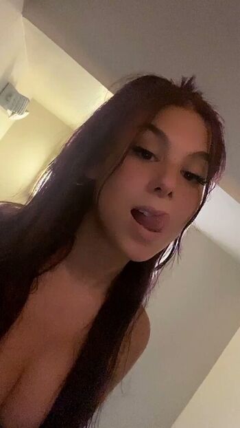 Kira kosarin  page leaked private photo uncensored HD quality