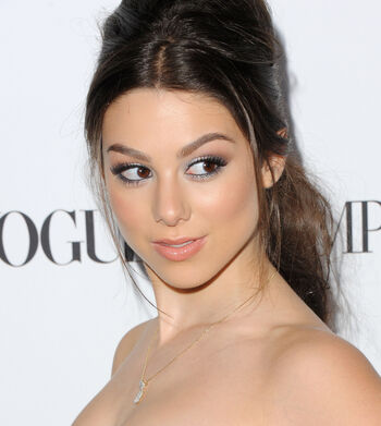 Kira kosarin  page leaked private photo uncensored HD quality