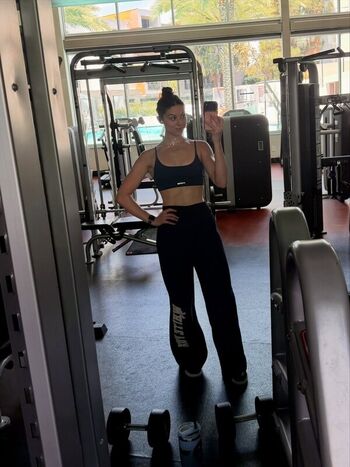 Kira kosarin  page leaked private photo uncensored HD quality
