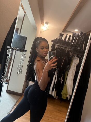 Kira noir page leaked private photo uncensored HD quality