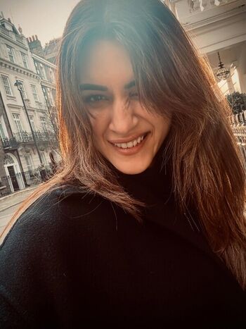 Kriti sanon leaked private photo uncensored HD quality