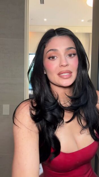 Kylie jenner  page leaked private photo uncensored HD quality