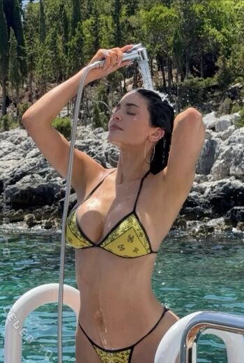 Kylie jenner  page leaked private photo uncensored HD quality