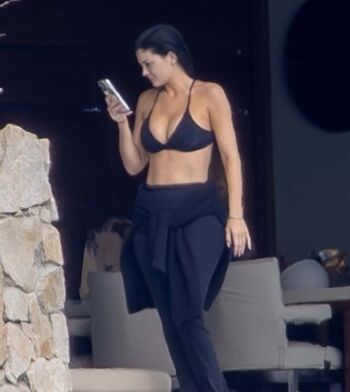 Kylie jenner  page leaked private photo uncensored HD quality